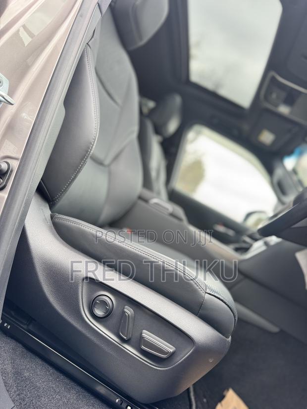 Toyota Land Cruiser LC300 2023 Gray
