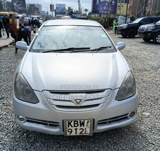 Toyota Caldina 2006 Silver