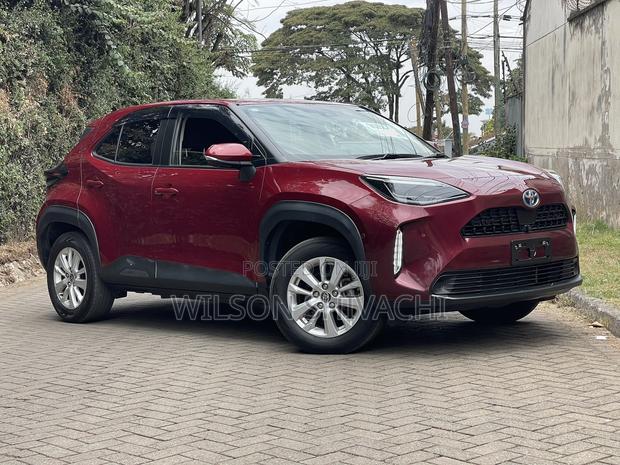 Toyota Yaris Cross 2021 Maroon