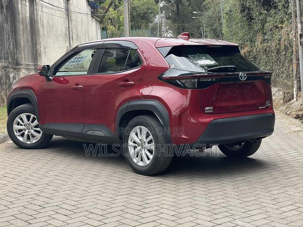 Toyota Yaris Cross 2021 Maroon