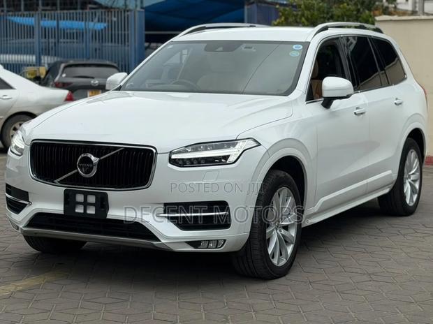 Volvo XC90 2019 White