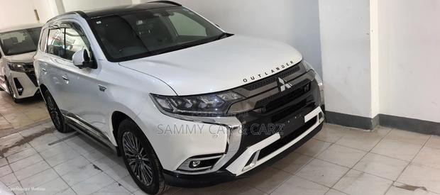Mitsubishi Outlander 2.4 PHEV AWD 2019 White