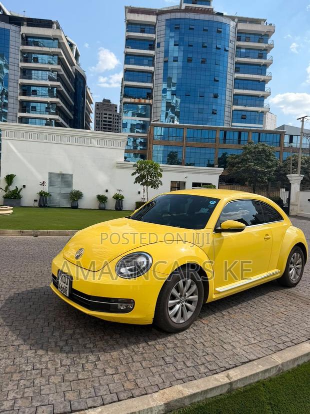 Volkswagen Beetle 2015 Yellow