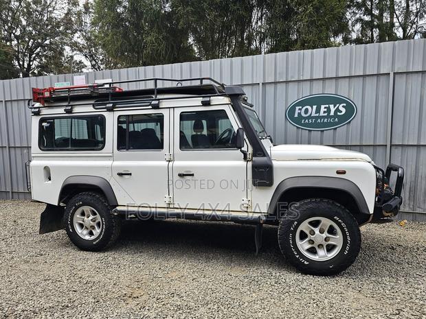 Land Rover Defender 2012 White