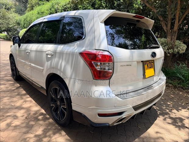 Subaru Forester 2.0XT Touring 4dr SUV AWD (2.0L 4cyl Turbo CVT) 2014