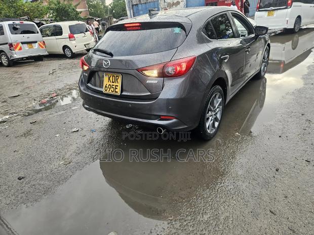 Mazda Axela 2018 Gray