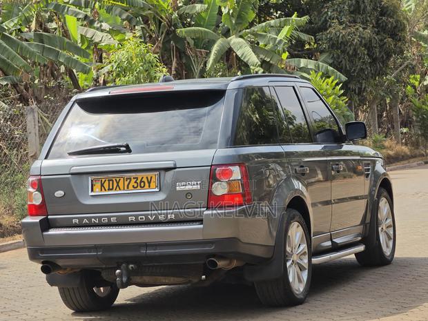 Land Rover Range Rover Sport Supercharged 4x4 (4.2L 8cyl 6A) 2007 Gray