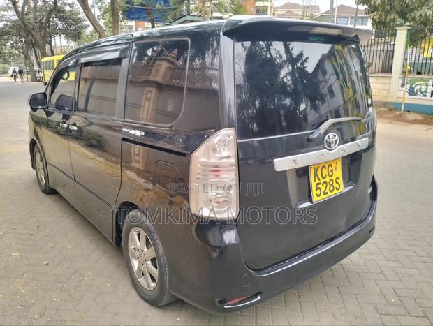 Toyota Voxy 2009 Black