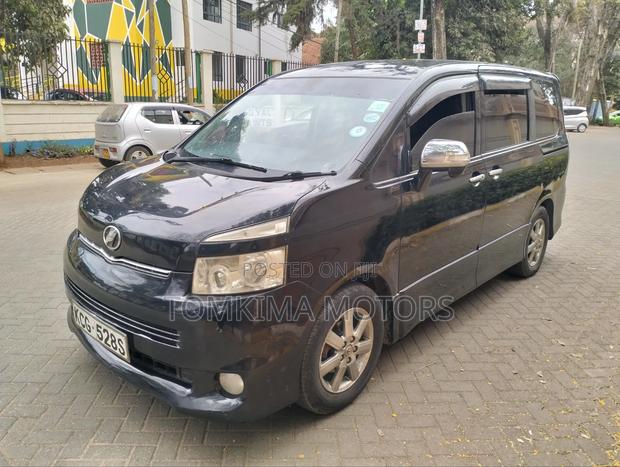 Toyota Voxy 2009 Black
