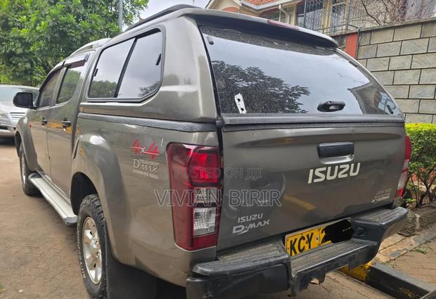 Isuzu D-MAX 2019 Gray