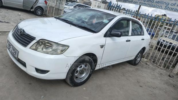 Toyota Corolla 2005 White