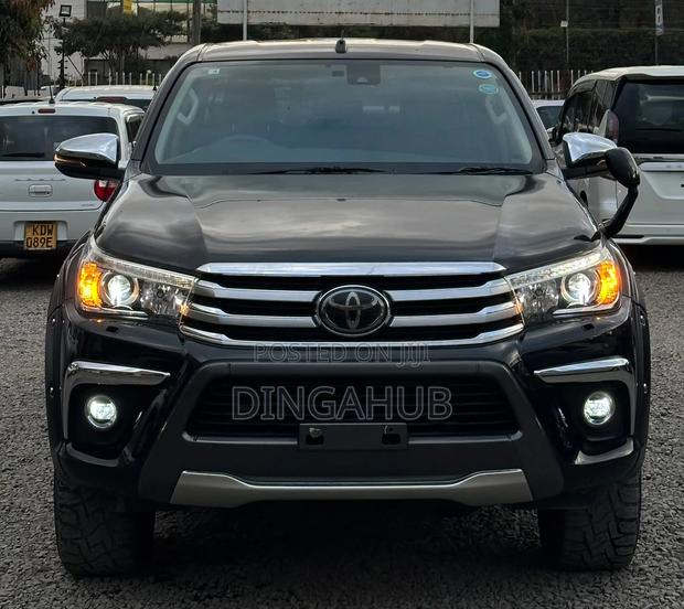 Toyota Hilux 2018 Matt Black