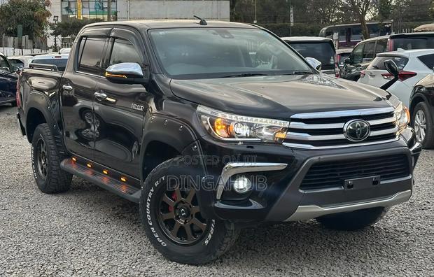 Toyota Hilux 2018 Matt Black