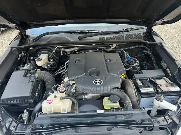 Toyota Hilux 2018 Matt Black