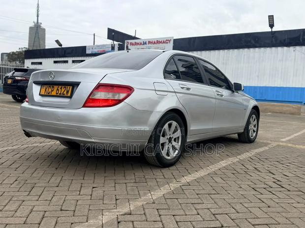 Mercedes-Benz C180 2011 Silver