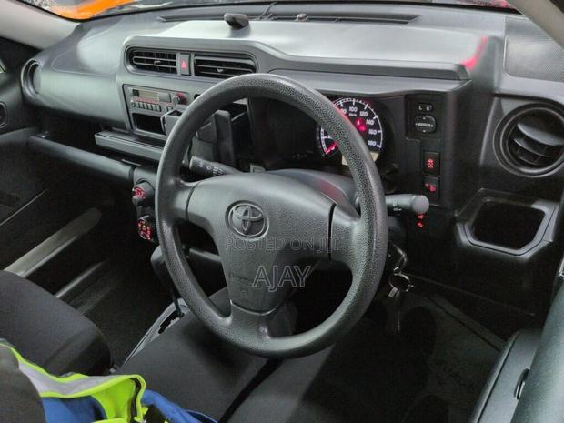 Toyota Probox 1.3 DX 2WD 2021 White
