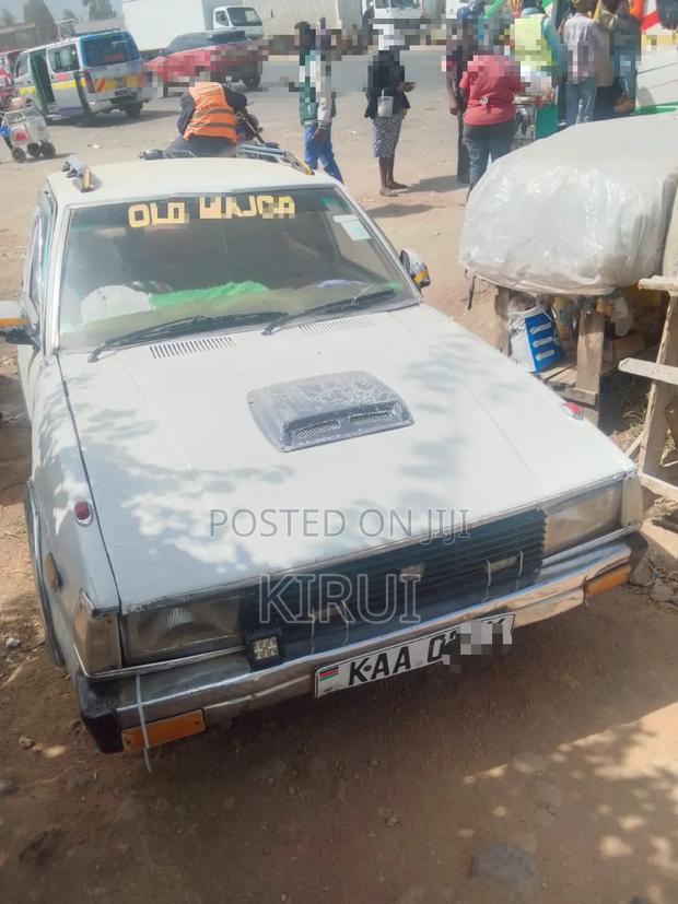 Toyota Corolla 1999 White