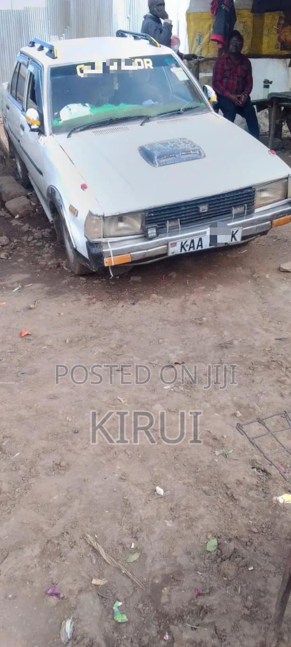 Toyota Corolla 1999 White