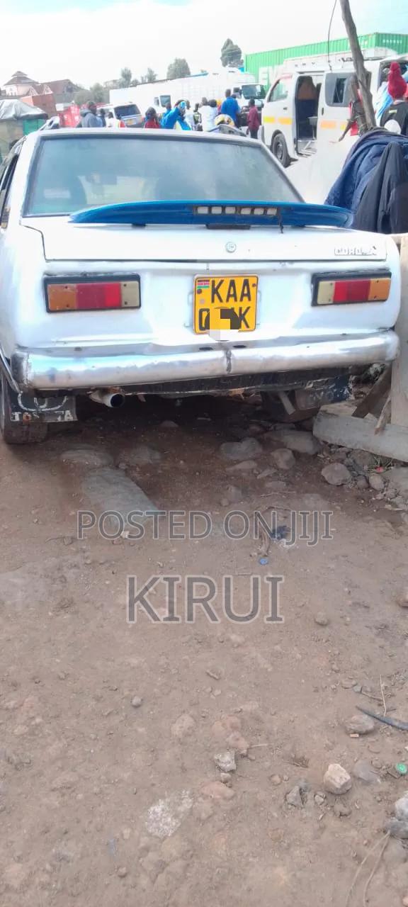 Toyota Corolla 1999 White