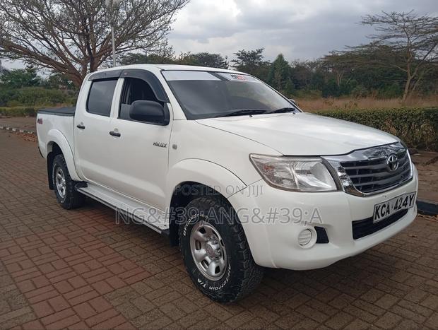 Toyota Hilux 2015 White