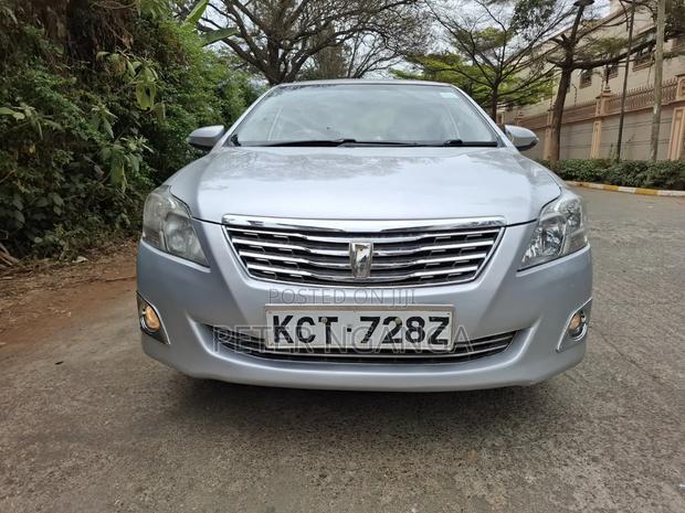 Toyota Premio 1.8 FWD 2013 Silver