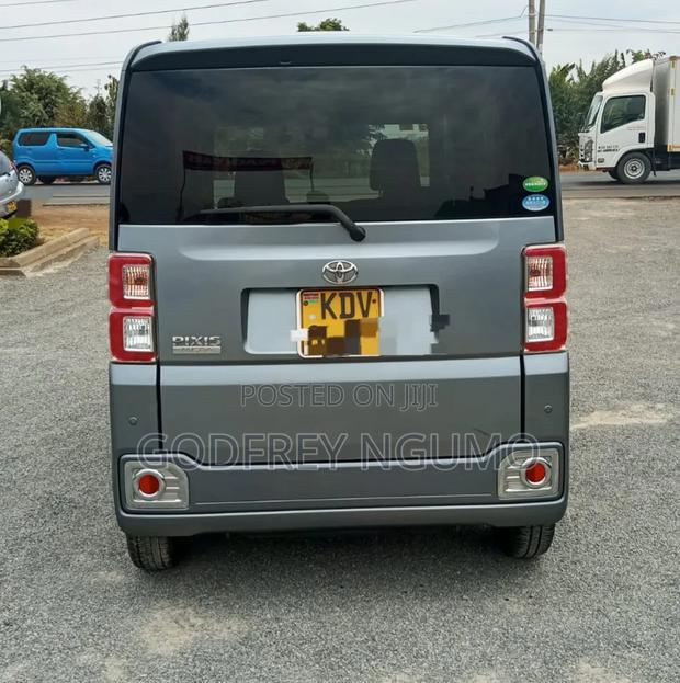 Toyota Pixis Mega 2018 Gray