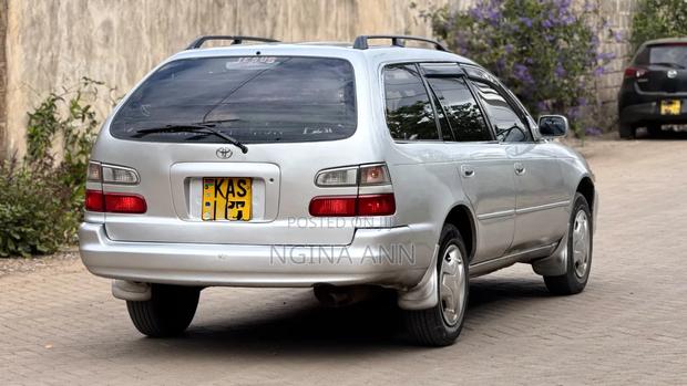 Toyota Corona 1998 Silver