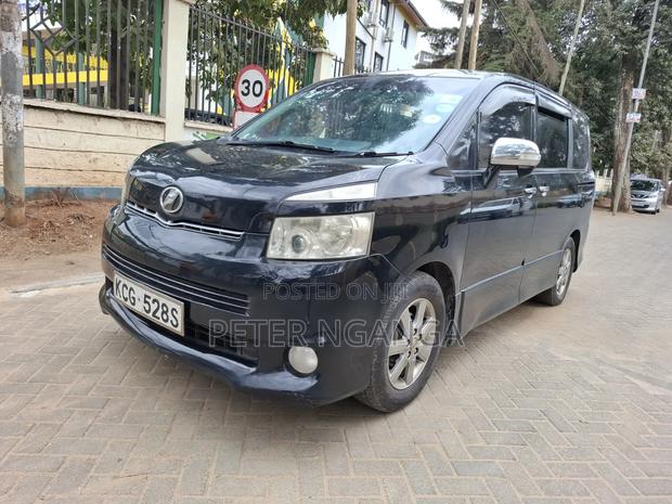Toyota Voxy X 2WD 8-Seater 2010 Black