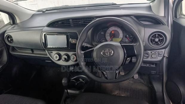 Toyota Vitz 2018 Silver
