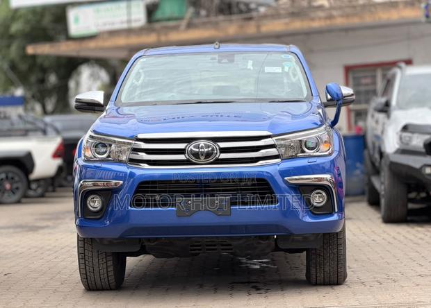 Toyota Hilux Revo Double Cab Deisel 2.4 AWD 2020 Blue