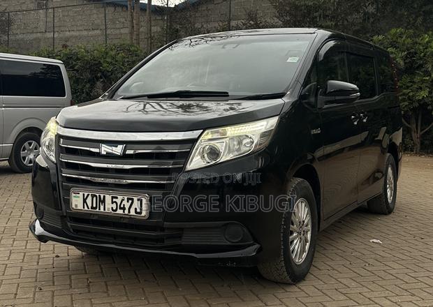Toyota Noah 2016 Black
