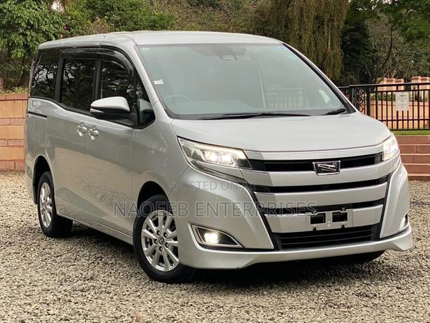 Toyota Noah 2020 Silver