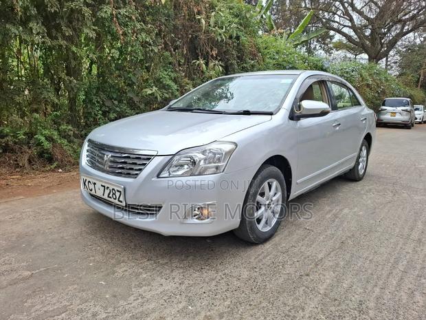 Toyota Premio 1.8 FWD 2013 Silver