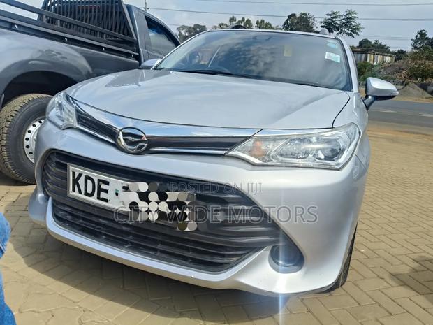 Toyota Corolla Fielder 2015 Silver