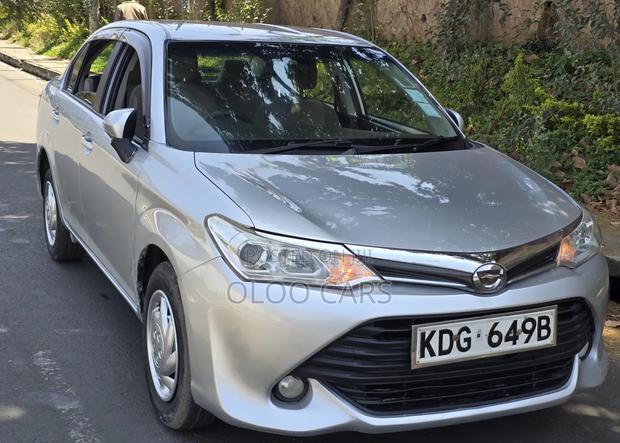 Toyota Axio 2014 Silver