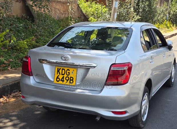 Toyota Axio 2014 Silver