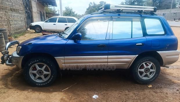 Toyota RAV4 Automatic 2000 Blue