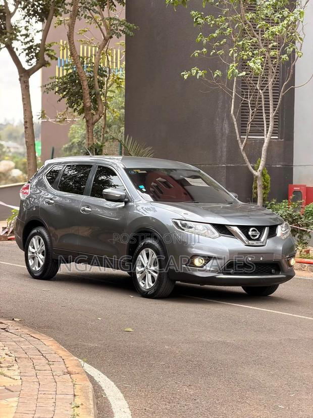 Nissan X-Trail 2015 Gray