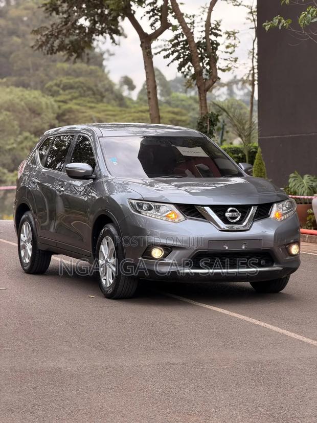 Nissan X-Trail 2015 Gray