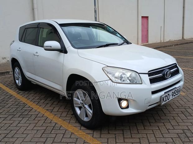 Toyota RAV4 2015 White
