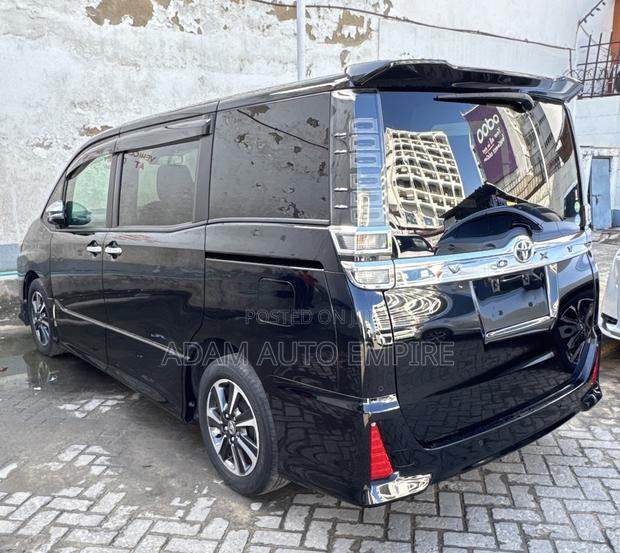 Toyota Voxy 2019 Black