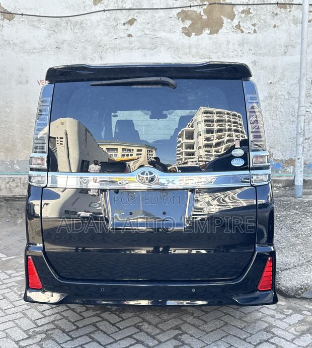 Toyota Voxy 2019 Black