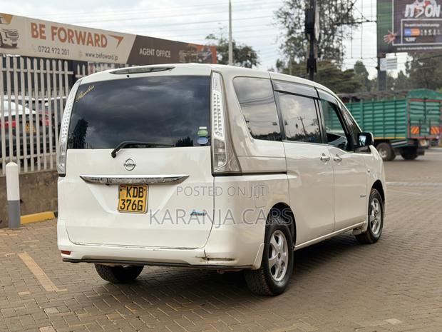 Nissan Serena 2013 White