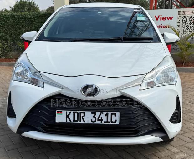 Toyota Vitz 2017 White