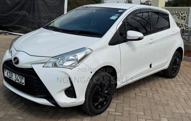 Toyota Vitz 2017 White