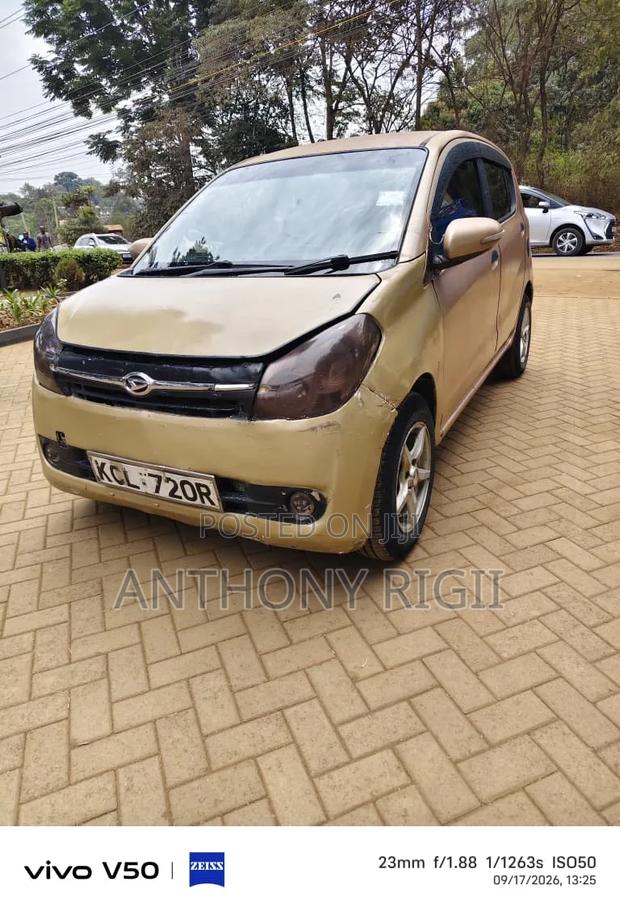 Daihatsu Mira 2011 Gold