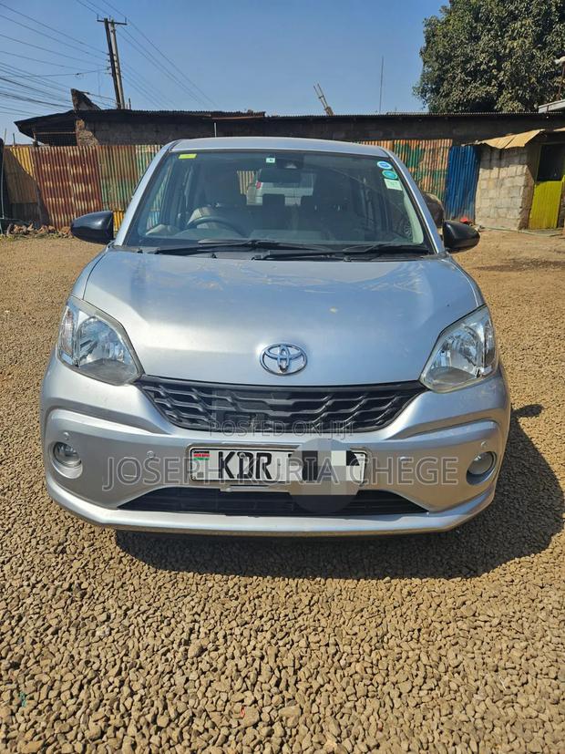 Toyota Passo 2017 Silver