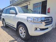 Toyota Land Cruiser 4.6 V8 AX G Selection 2017 White for sale