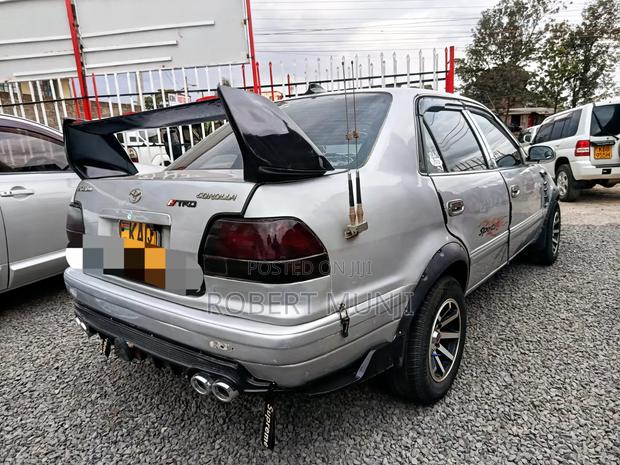 Toyota Corolla 2000
