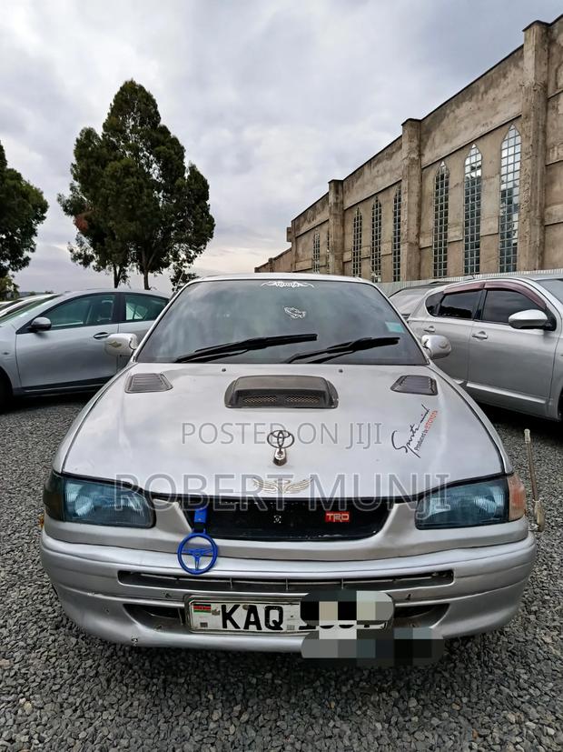 Toyota Corolla 2000